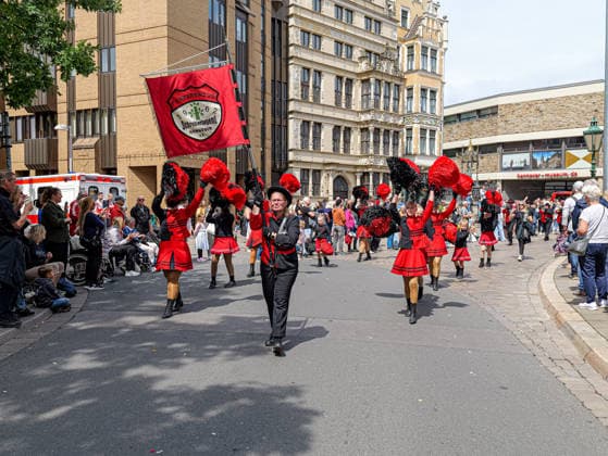 Schützenausmarsch 2026 in Hannover Das weltgrößte 497. Schützenfest beginnt traditionsgemäß mit dem großen Schützenausmarsch in der Innenstadt von Hannover. *** 2026 Schützenausmarsch in Hanover The world s largest Schützenfest, featuring 497 participants, traditionally begins with the grand Schützenausmarsch in downtown Hanover Copyright: xBerndxGüntherx