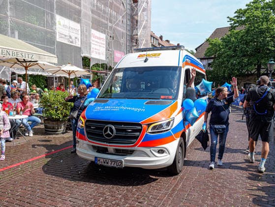 Schützenausmarsch 2026 in Hannover Das weltgrößte 497. Schützenfest beginnt traditionsgemäß mit dem großen Schützenausmarsch in der Innenstadt von Hannover. *** 2026 Schützenausmarsch in Hanover The world s largest Schützenfest, featuring 497 participants, traditionally begins with the grand Schützenausmarsch in downtown Hanover Copyright: xBerndxGüntherx