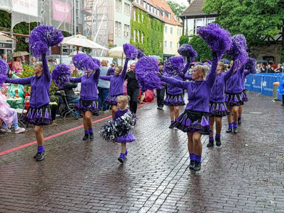 Schützenausmarsch 2026 in Hannover Das weltgrößte 497. Schützenfest beginnt traditionsgemäß mit dem großen Schützenausmarsch in der Innenstadt von Hannover. *** 2026 Schützenausmarsch in Hanover The world s largest Schützenfest, featuring 497 participants, traditionally begins with the grand Schützenausmarsch in downtown Hanover Copyright: xBerndxGüntherx
