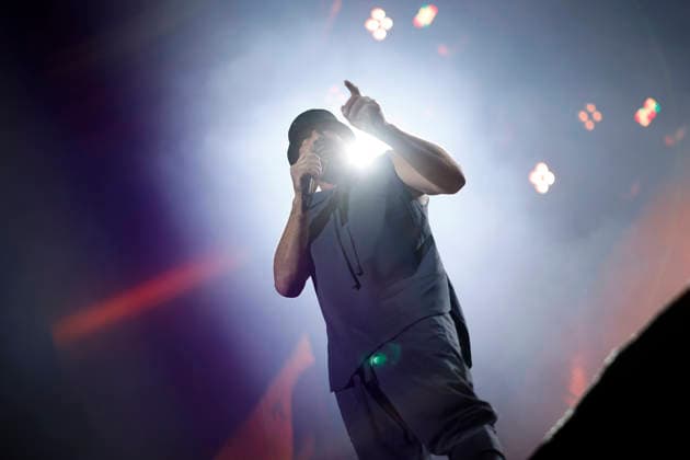 Sänger Gentleman auf der Red Stage beim Summerjam Festival 2026 am Fühlinger See. Das Summerjam Festival ist eines der größten Reggae-Festivals in Europa und existiert dieses Jahr 39 Jahre, 29 davon in Köln. Köln, 04.07.2026 NRW Deutschland *** Singer Gentleman on the Red Stage at the Summerjam Festival 2026 at Fühlinger See. The Summerjam Festival is one of the largest reggae festivals in Europe and is celebrating its 39th anniversary this year, 29 of which have been held in Cologne. Cologne, July 4, 2026, North Rhine-Westphalia, Germany Copyright: xChristophxHardtx