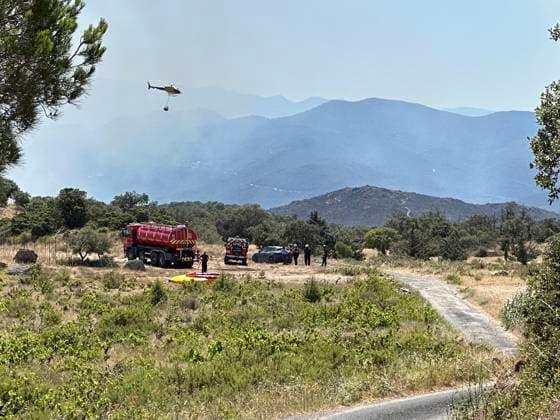 Firefighters Battle Huge Fire Near Montalba-le-Chateau - Trevillach A huge fire breaks out on the territory of the commune of Trevillach, on the outskirts of Montalba-le-Chateau in the Pyrenees-Orientales, about 35 kilometres from Perpignan, France on July 5, 2026, as firefighters with their vehicles and helicopters, including an AS350 Ecureuil, intervene to try to extinguish the enormous blaze. Photo by Geyres-Castoldi ABACAPRESS.COM Trévillach France  Copyright: xCastoldixIsabelle ABACAx