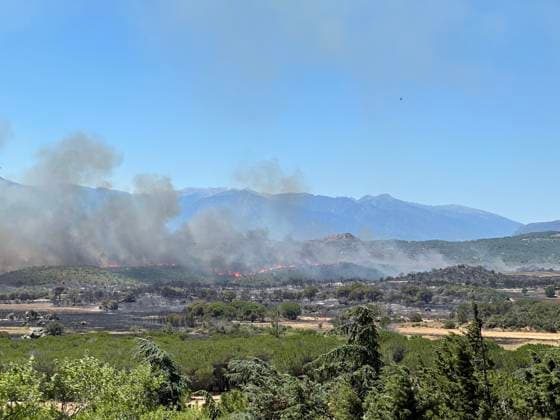 Firefighters Battle Huge Fire Near Montalba-le-Chateau - Trevillach A huge fire breaks out on the territory of the commune of Trevillach, on the outskirts of Montalba-le-Chateau in the Pyrenees-Orientales, about 35 kilometres from Perpignan, France on July 5, 2026, as firefighters with their vehicles and helicopters, including an AS350 Ecureuil, intervene to try to extinguish the enormous blaze. Photo by Geyres-Castoldi ABACAPRESS.COM Trévillach France  Copyright: xCastoldixIsabelle ABACAx