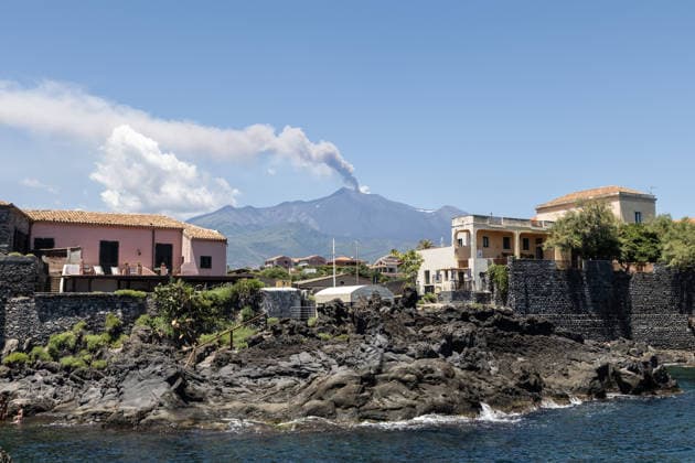 IPA86401872 - Pozzillo, Catania, July 5, 2026, Mount Etna eruption as seen from the coast  Copyright: xFrancescoxEnriquezx xFrancescoxEnriquezx 86401872
