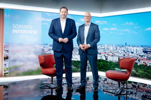 ARD-Sommerinterview, Lars Klingbeil, Matthias Deiß Berlin, Lars Klingbeil, Bundesfinanzminister, Vizekanzler, SPD, ARD-Hauptstadtstudio, ARD-Sommerinterview, TV, Matthias Deiß Berlin Berlin GER *** ARD Summer Interview, Lars Klingbeil, Matthias Deiß Berlin, Lars Klingbeil, Federal Minister of Finance, Vice Chancellor, SPD, ARD Capital Studio, ARD Summer Interview, TV, Matthias Deiß Berlin Berlin GER