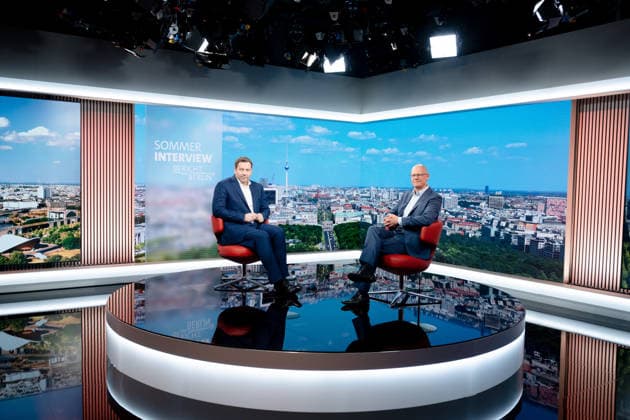 ARD-Sommerinterview, Lars Klingbeil, Matthias Deiß Berlin, Lars Klingbeil, Bundesfinanzminister, Vizekanzler, SPD, ARD-Hauptstadtstudio, ARD-Sommerinterview, TV, Matthias Deiß Berlin Berlin GER *** ARD Summer Interview, Lars Klingbeil, Matthias Deiß Berlin, Lars Klingbeil, Federal Minister of Finance, Vice Chancellor, SPD, ARD Capital Studio, ARD Summer Interview, TV, Matthias Deiß Berlin Berlin GER