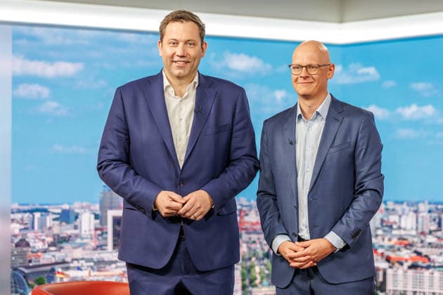 Lars Klingbeil im Interview mit Matthias Deiss Sommer Interview, Bericht aus Berlin. Lars Klingbeil (SPD), Bundesfinanzminister stellt sich den Fragen von Moderator Matthias Deiss, am 5. Juli 2026 im ARD-Hauptstadtstudio. Berlin Deutschland ARD-Hauptstadtstudio *** Lars Klingbeil in an interview with Matthias Deiss: Summer Interview, Report from Berlin—Lars Klingbeil (SPD), Federal Minister of Finance, answers questions from host Matthias Deiss on July 5, 2026, at the ARD Capital Studio in Berlin, Germany. ARD Capital Studio