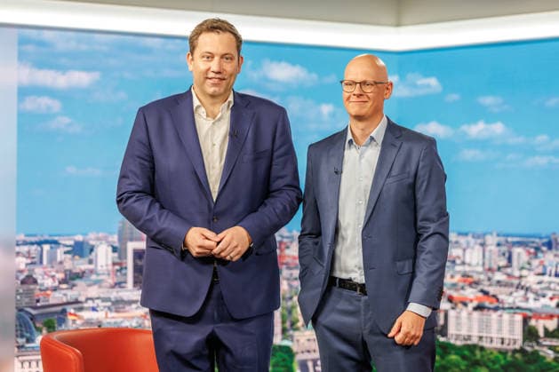 Lars Klingbeil im Interview mit Matthias Deiss Sommer Interview, Bericht aus Berlin. Lars Klingbeil (SPD), Bundesfinanzminister stellt sich den Fragen von Moderator Matthias Deiss, am 5. Juli 2026 im ARD-Hauptstadtstudio. Berlin Deutschland ARD-Hauptstadtstudio *** Lars Klingbeil in an interview with Matthias Deiss: Summer Interview, Report from Berlin—Lars Klingbeil (SPD), Federal Minister of Finance, answers questions from host Matthias Deiss on July 5, 2026, at the ARD Capital Studio in Berlin, Germany. ARD Capital Studio