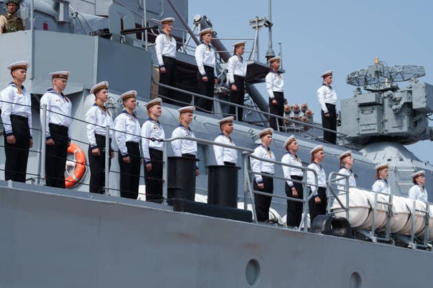 China Russia Naval Drills 9200253 05.07.2026 Crew members of the Russian Pacific Fleet™s guards guided-missile cruiser Varyag attend a welcoming ceremony upon arrival at the Qingdao naval base in Shandong Province, China. Russian warships arrived in Qingdao ahead of Maritime Interaction-2026, an annual joint naval exercise held by Russia and China in the Yellow Sea from July 6 to 13. Anna Ratkoglo Sputnik Qingdao China  Copyright: xAnnaxRatkoglox