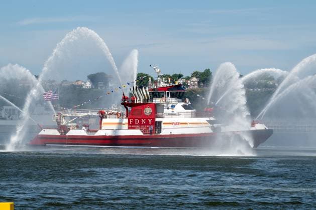 RECORD DATE NOT STATED New York City Celebrates 4th Of July (NEW) New York City Celebrates 4th Of July. July 04, 2026, New York, New York, USA: A New York Fire Department (FDNY) Three Forty Three boat sprays water during the Sail4th 250 Tall Ships Parade along the Hudson River on July 04, 2026 in New York City. (Credit: M10s TheNews2)(Foto: M10S Thenews2 imago images) New York City Celebrates 4th Of July  Copyright: xM10sx