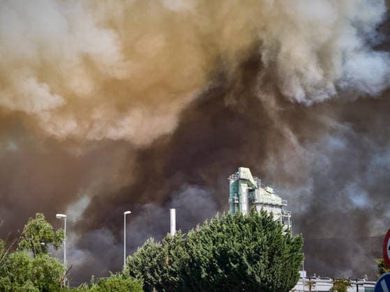 A large wildfire has been reported in Imárcoain, Navarre. View of the wildfire in Imárcoain on July 5, 2026, in Imárcoain, Elorz Valley, Navarre, Spain. Firefighters are currently working to extinguish a fire in a grain field that has spread to a wooded area in Imárcoain, which belongs to the Elorz Valley municipality. Emergency services received the alert at 4:49 p.m., and a response team consisting of firefighters, aircraft, environmental forest rangers, Local Police, and Regional Police. As a result, the AP 15 has been closed in both directions as a precaution. JULY 5, 2026 Imarcoain, Elorz Valley, Navarre Imarcoain, Elorz Valley, Navarre, Spain  Copyright: xEduardoxSanzx 7647216