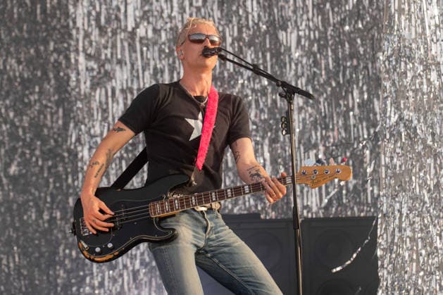 Wolf Alice in concert at Finsbury Park in London, UK on 05 July 2026 Theo Ellis performing with Wolf Alice in concert at Finsbury Park in London, UK on 05 July 2026, Credit:Stephen Keable Avalon UK, Greater London, London, Finsbury Park  Copyright: xStephenxKeablex xAvalonx 1114661599