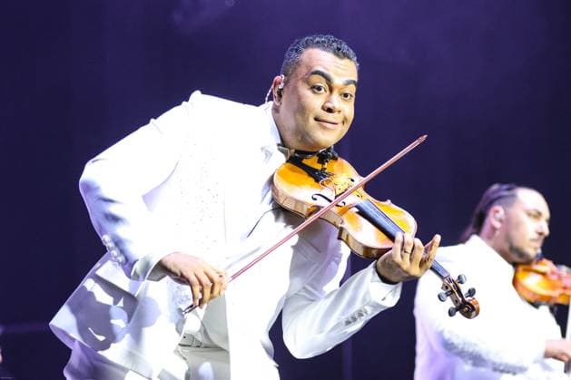 RECORD DATE NOT STATED Corde Vita records DVD of the world s greatest violin show at the iconic Wire Opera House. Curitiba (PR), July 4, 2026 - Corde Vita Opera de Arame - Corde Vita records DVD at the world s largest violin show at the iconic Opera de Arame on the evening of Saturday, July 4, 2026. With a proposal that unites elegance, virtuosity, and emotion, the project presents reinterpretations of great rock and pop hits and memorable soundtracks, conducted by three solo violinists accompanied by a live band. Created to transform music into an experience, Corde Vita breaks down boundaries between classical and contemporary music through sophisticated and current arrangements. The proposal goes beyond a traditional concert, betting on a sensory experience tha  Copyright: xEdsonxdexSouzax