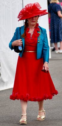 Henley Regatta Fashion Day 6 Regatta goers arrive in their finery of the last day of the event. General atmosphere on the last day, day 6 of the event along the River Thames., Credit:Geoffrey Swaine Geoff Swaine - B4563 Avalon UK, Oxfordshire, Henley on Thames  Copyright: xGeoffreyxSwainex xGeoffxSwainex-xB4563x xAvalonx 1114585220