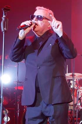 05.07.2026, MADNESS, im konzert live im Tempodrom in Berlin, Musik, Graham Suggs McPherson, Sänger, Berlin Deutschland, Germany *** July 5, 2026, MADNESS, live concert at the Tempodrom in Berlin, music, Graham Suggs McPherson, singer, Berlin, Germany