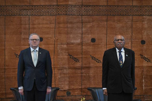 ANTHONY ALBANESE PACIFIC ISLANDS VISIT, Australia™s Prime Minister Anthony Albanese and Fiji™s Prime Minister Sitiveni Rabuka at a welcome ceremony in Suva, Fiji, Monday, July 6, 2026. The Prime Minister is in Fiji s capital Suva, where he s set to sign a major new treaty, before making a brief stop off in Solomon Islands on Tuesday. ( NO ARCHIVING SUVA FIJI  Copyright: xMICKxTSIKASx 20260706179712108090