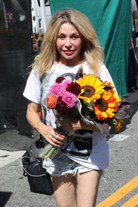 Celebrities enjoy a bright, warm day shopping at the Farmers Market Featuring: E. G. Daily Where: Studio City, California, United States When: 05 Jul 2026 Credit: H2Y INSTARimages EDITORIAL USE ONLY. NOT FOR USE BY NEWSPAPERS BASED IN THE UK. Copyright: xx instar55830625