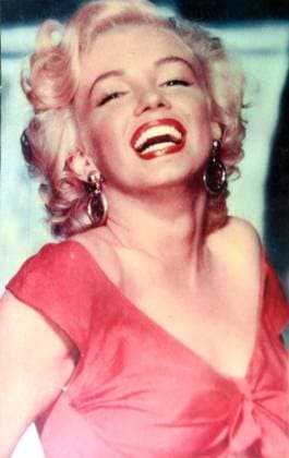 RECORD DATE NOT STATED Marilyn Monroe (1926 ? 1962); American actress Marilyn Monroe (1926 ? 1962); American actress, model, and singer. Famous for playing comedic blonde bombshell characters, she became one of the most popular sex symbols of the 1950s and early 1960s. after her death, she has continued to be a major icon of pop culture. Editorial Use only. All other uses to be cleared for permission with WHA or representative agent., WHA_197_0092.JPG.jpg, Marilyn Monroe; actress; model; singer; blonde bombshell; sex symbol; 1950s; 1960s; pop culture icon; Hollywood; celebrity; iconic; beauty; vintage; classic; glamorous; starlet; film star; American; legend; iconic image; red lips; iconic pose; iconic hairstyle; iconic dress; iconic beau Copyright: xWorldxHistoryxArchivex
