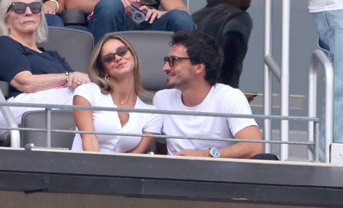 2026 World Cup - Mats Hummels With Gilfriend Mats Hummels with gilfriend German model and influencer Nicola Cavanis attend the match Brazil vs Norway FIFA World Cup 2026 at the New York New Jersey Stadium, NJ on July 5, 2026. Photo by Charles Guerin ABACAPRESS.COM East Rutherford NJ  Copyright: xGuerinxCharles ABACAx