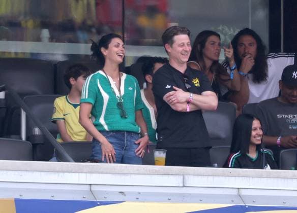 2026 World Cup - Ben McKenzie And Morena Baccarin Ben McKenzie with wife Morena Baccarin attend the match Brazil vs Norway FIFA World Cup 2026 at the New York New Jersey Stadium, NJ on July 5, 2026. Photo by Charles Guerin ABACAPRESS.COM East Rutherford NJ United States  Copyright: xGuerinxCharles ABACAx