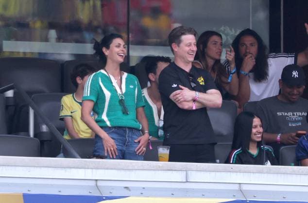 2026 World Cup - Ben McKenzie And Morena Baccarin Ben McKenzie with wife Morena Baccarin attend the match Brazil vs Norway FIFA World Cup 2026 at the New York New Jersey Stadium, NJ on July 5, 2026. Photo by Charles Guerin ABACAPRESS.COM East Rutherford NJ United States  Copyright: xGuerinxCharles ABACAx