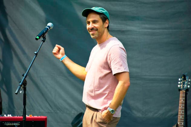 Max Giesinger live bei einem Konzert beim Howege Tierpark-Fest im Tierpark Berlin. Berlin, 05.07.2026 *** Max Giesinger performing live at a concert during the Howege Zoo Festival at the Berlin Zoo, Berlin, July 5, 2026 Foto:xC.xBehringx xFuturexImagex giesinger_6705