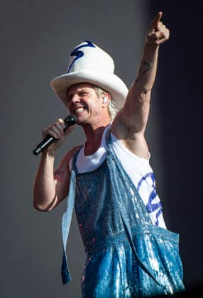 Scissor Sisters at BST Festival 05 July 2026 Scissor Sisters perform at American Express presents BST Hyde Park Festival in London on 5th July 2026. Guest appearance from Mel C. Jason Jake Shears Sellards lead vocals, Scott Babydaddy Hoffman bass guitar, Derek Del Marquis Gruen lead guitar., Credit:Zoran Veselinovic B4859 Avalon UK, London, Hyde Park  Copyright: xZoranxVeselinovicx xB4859x xAvalonx 1114743225