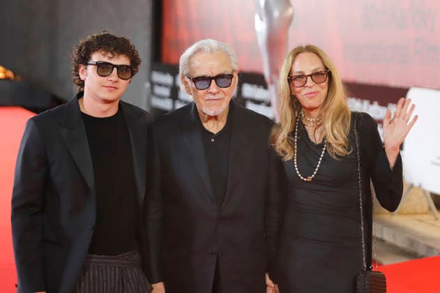 Roman Keitel, Harvey Keitel und Daphna Kastner beim Special Screening Mean Streets Hexenkessel auf dem 60. Internationalen Filmfestival Karlovy Vary 2026 in der Grand Hall im Festival Hotel Thermal. Karlsbad, 05.07.2026 *** Roman Keitel, Harvey Keitel, and Daphna Kastner at the special screening of *Mean Streets: Hexenkessel* at the 60th Karlovy Vary International Film Festival in 2026, held in the Grand Hall of the Festival Hotel Thermal in Karlsbad, July 5, 2026 Foto:xM.xThomasx xFuturexImagex keitel_6703