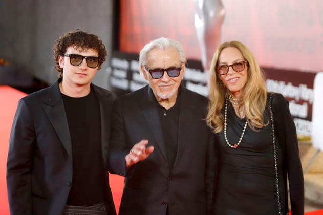 Roman Keitel, Harvey Keitel und Daphna Kastner beim Special Screening Mean Streets Hexenkessel auf dem 60. Internationalen Filmfestival Karlovy Vary 2026 in der Grand Hall im Festival Hotel Thermal. Karlsbad, 05.07.2026 *** Roman Keitel, Harvey Keitel, and Daphna Kastner at the special screening of *Mean Streets: Hexenkessel* at the 60th Karlovy Vary International Film Festival in 2026, held in the Grand Hall of the Festival Hotel Thermal in Karlsbad, July 5, 2026 Foto:xM.xThomasx xFuturexImagex keitel_6704