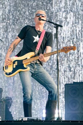 Wolf Alice Performs At Finsbury Park - London Theo Ellis of Wolf Alice performs at Wolf Alice at Finsbury Park on July 05, 2026 in London, England. Photo by LounisPhotography ABACAPRESS.COM London United Kingdom  Copyright: xLounisPhotography ABACAx