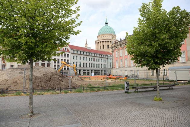 Die Baustelle zur Neugestaltung des Steubenplatzes in Potsdam, 5. Juli 2026. Neugestaltung Steubenplatz Potsdam *** The construction site for the redesign of Steubenplatz in Potsdam, July 5, 2026 Redesign of Steubenplatz in Potsdam