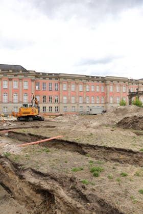 Die Baustelle zur Neugestaltung des Steubenplatzes in Potsdam, 5. Juli 2026. Neugestaltung Steubenplatz Potsdam *** The construction site for the redesign of Steubenplatz in Potsdam, July 5, 2026 Redesign of Steubenplatz in Potsdam