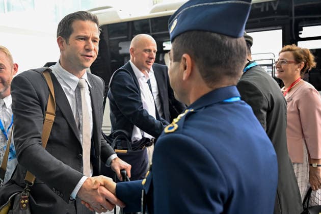 Ahead of 36th NATO Summit in Ankara ANKARA, TURKIYE - JULY 06: New Zealand Minister of Defence Chris Penk (L) is welcomed upon his arrival at Esenboga Airport ahead of the 36th NATO Heads of State and Government Summit in Ankara, Turkiye, on July 06, 2026. Ismail Kaplan Anadolu Ankara Turkey. Editorial use only. Please get in touch for any other usage.  Copyright: x2026xAnadoluxIsmailxKaplanx