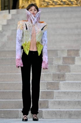 PFW Haute Couture Schiaparelli Outside Arrivals JR Emma Corrin arriving at the Schiaparelli show during Haute Couture Fashion Week in Paris, France, on 6 July 2026. Photo by Julien Reynaud APS-Medias ABACAPRESS.COM Paris France  Copyright: xReynaudxJulien APS-Medias ABACAx