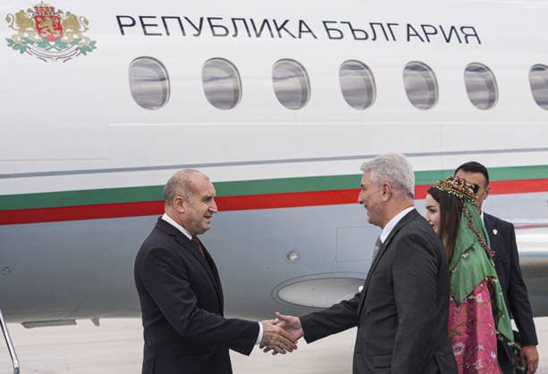 Ahead of 36th NATO Summit in Ankara ANKARA, TURKIYE - JULY 06: Turkish Minister of Trade Omer Bolat (R) welcomes Bulgarian President Rumen Radev (L) with an official ceremony upon his arrival at Esenboga Airport ahead of the 36th NATO Heads of State and Government Summit in Ankara, Turkiye, on July 06, 2026. Metin Aktas Anadolu Ankara Turkey. Editorial use only. Please get in touch for any other usage.  Copyright: x2026xAnadoluxMetinxAktaÅüx