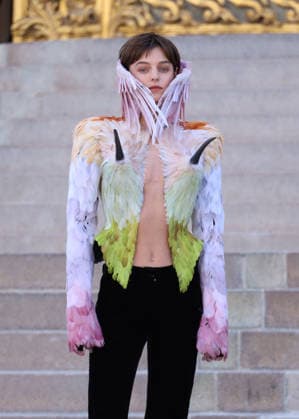 Emma Corrin Arrives at the Schiaparelli Fall Winter 2026–2027 Haute Couture Collection Fashion Show During Paris Fashion Week on July 6, 2026 Denis Guignebourg Bestimage Celebrities at the Schiaparelli Fall Winter 2026–2027 Haute Couture Collection Fashion show, during Paris Fashion Week on July 6, 2026, Paris, France  Copyright: xDenisxGuignebourgx xBestimagexDenisxGuignebourgx xBestimagex