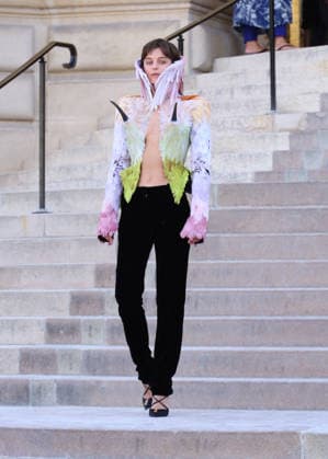 Emma Corrin Arrives at the Schiaparelli Fall Winter 2026–2027 Haute Couture Collection Fashion Show During Paris Fashion Week on July 6, 2026 Denis Guignebourg Bestimage Celebrities at the Schiaparelli Fall Winter 2026–2027 Haute Couture Collection Fashion show, during Paris Fashion Week on July 6, 2026, Paris, France  Copyright: xDenisxGuignebourgx xBestimagexDenisxGuignebourgx xBestimagex