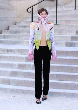 Emma Corrin Arrives at the Schiaparelli Fall Winter 2026–2027 Haute Couture Collection Fashion Show During Paris Fashion Week on July 6, 2026 Denis Guignebourg Bestimage Celebrities at the Schiaparelli Fall Winter 2026–2027 Haute Couture Collection Fashion show, during Paris Fashion Week on July 6, 2026, Paris, France  Copyright: xDenisxGuignebourgx xBestimagexDenisxGuignebourgx xBestimagex