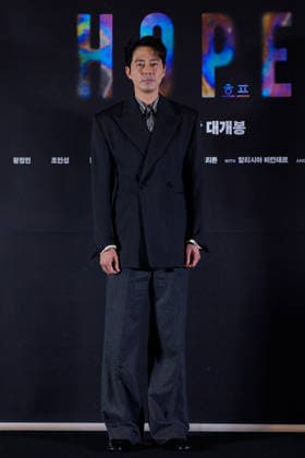 HOPE film premiere SEOUL, SOUTH KOREA, JUL 06: South Korean actor Zo In-sung during HOPE film premiere at the MEGABOX in Seoul, South Korea, on July 06, 2026. Seoul the MEGABOX South Korea 8278_287376 Copyright: xStevexChoxKyewoong PentaxPressx