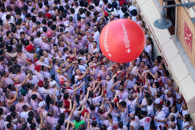 San Fermin Festival in Spain PAMPLONA, SPAIN - JULY 6: The San Fermin Festival, one of Spain s most internationally recognized cultural events, officially begin in Pamplona, Spain, on July 6, 2026. The festival, best known for its traditional running of the bulls through the city s narrow streets, was officially opened with the Chupinazo rocket launched from the balcony of Pamplona City Hall, marking the start of the annual celebrations. Ruben Albarran Anadolu Pamplona Spain. Editorial use only. Please get in touch for any other usage.  Copyright: x2026xAnadoluxRubenxAlbarranx