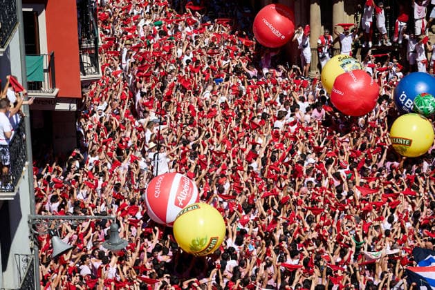 San Fermin Festival in Spain PAMPLONA, SPAIN - JULY 06: People celebrate during the opening of the San Fermin Festival in Pamplona, Spain on July 06, 2026. The festival, one of Spain s best-known cultural events and famous for the running of the bulls through narrow streets, officially began with the traditional Chupinazo, a ceremonial rocket launched from the balcony of the city hall. Ruben Albarran Anadolu Pamplona Spain. Editorial use only. Please get in touch for any other usage.  Copyright: x2026xAnadoluxRubenxAlbarranx