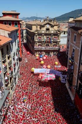 San Fermin Festival in Spain PAMPLONA, SPAIN - JULY 06: People celebrate during the opening of the San Fermin Festival in Pamplona, Spain on July 06, 2026. The festival, one of Spain s best-known cultural events and famous for the running of the bulls through narrow streets, officially began with the traditional Chupinazo, a ceremonial rocket launched from the balcony of the city hall. Ruben Albarran Anadolu Pamplona Spain. Editorial use only. Please get in touch for any other usage.  Copyright: x2026xAnadoluxRubenxAlbarranx