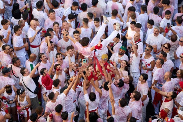 San Fermin Festival in Spain PAMPLONA, SPAIN - JULY 6: The San Fermin Festival, one of Spain s most internationally recognized cultural events, officially begin in Pamplona, Spain, on July 6, 2026. The festival, best known for its traditional running of the bulls through the city s narrow streets, was officially opened with the Chupinazo rocket launched from the balcony of Pamplona City Hall, marking the start of the annual celebrations. Ruben Albarran Anadolu Pamplona Spain. Editorial use only. Please get in touch for any other usage.  Copyright: x2026xAnadoluxRubenxAlbarranx
