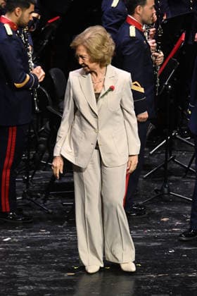 Queen Sofía Attends Conference on the Crucial Contributions to the American Revolution Queen Sofía at the Conference on the Crucial Contributions to the American Revolution by the Historical Figures Bernardo de Gálvez and Francisco de Saavedra, at the Teatro Real, on July 6, 2026, in Madrid, Spain. CELEBRITIES AMERICAN REVOLUTION CONFERENCE José Madrid Madrid Spain  Copyright: xJosÃ xOlivax 7649437