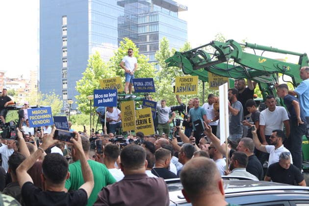 Kosovo dairy farmers pour hundreds of liters of milk outside ministry in protest PRISTINA, KOSOVO - JULY 6: Dairy farmers dump hundreds of liters of milk outside the Ministry of Agriculture, Forestry and Rural Development during a protest in Pristina, Kosovo, on July 6, 2026. The producers stage the demonstration to voice their demands and protest agricultural policies. Erkin Keci Anadolu Pristina Kosovo. Editorial use only. Please get in touch for any other usage.  Copyright: x2026xAnadoluxErkinxKecix