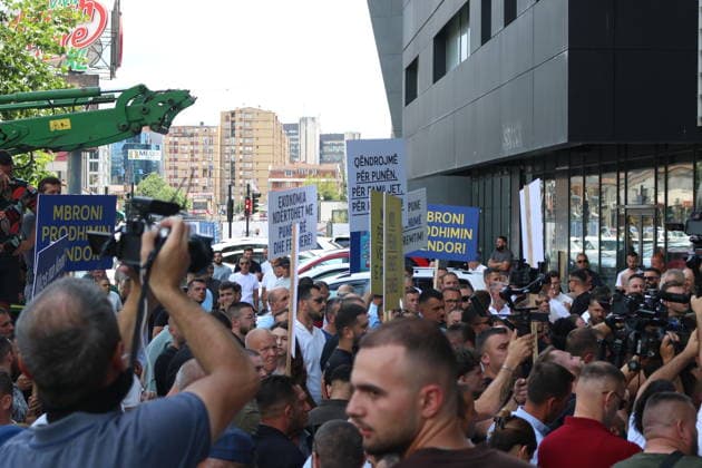 Kosovo dairy farmers pour hundreds of liters of milk outside ministry in protest PRISTINA, KOSOVO - JULY 6: Dairy farmers dump hundreds of liters of milk outside the Ministry of Agriculture, Forestry and Rural Development during a protest in Pristina, Kosovo, on July 6, 2026. The producers stage the demonstration to voice their demands and protest agricultural policies. Erkin Keci Anadolu Pristina Kosovo. Editorial use only. Please get in touch for any other usage.  Copyright: x2026xAnadoluxErkinxKecix