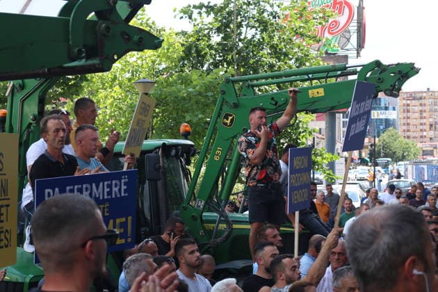 Kosovo dairy farmers pour hundreds of liters of milk outside ministry in protest PRISTINA, KOSOVO - JULY 6: Dairy farmers dump hundreds of liters of milk outside the Ministry of Agriculture, Forestry and Rural Development during a protest in Pristina, Kosovo, on July 6, 2026. The producers stage the demonstration to voice their demands and protest agricultural policies. Erkin Keci Anadolu Pristina Kosovo. Editorial use only. Please get in touch for any other usage.  Copyright: x2026xAnadoluxErkinxKecix
