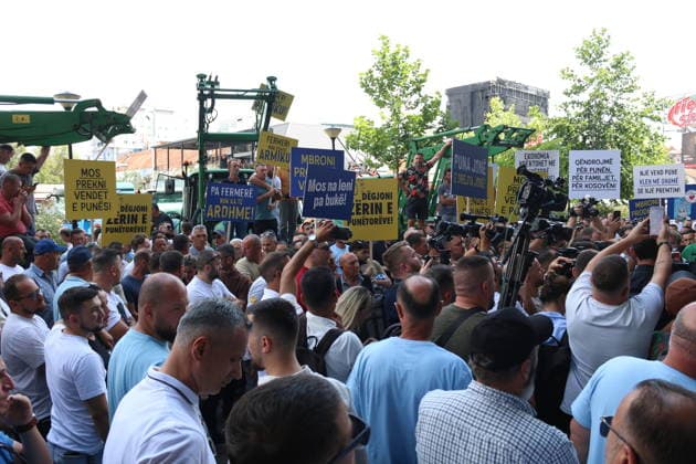 Kosovo dairy farmers pour hundreds of liters of milk outside ministry in protest PRISTINA, KOSOVO - JULY 6: Dairy farmers dump hundreds of liters of milk outside the Ministry of Agriculture, Forestry and Rural Development during a protest in Pristina, Kosovo, on July 6, 2026. The producers stage the demonstration to voice their demands and protest agricultural policies. Erkin Keci Anadolu Pristina Kosovo. Editorial use only. Please get in touch for any other usage.  Copyright: x2026xAnadoluxErkinxKecix