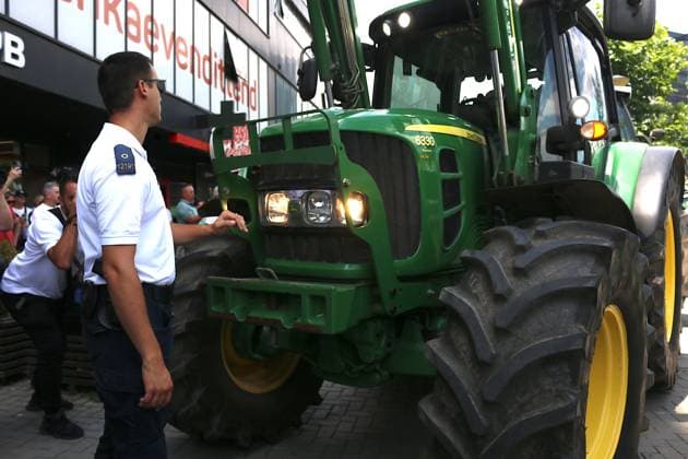 Kosovo dairy farmers pour hundreds of liters of milk outside ministry in protest PRISTINA, KOSOVO - JULY 6: Dairy farmers dump hundreds of liters of milk outside the Ministry of Agriculture, Forestry and Rural Development during a protest in Pristina, Kosovo, on July 6, 2026. The producers stage the demonstration to voice their demands and protest agricultural policies. Erkin Keci Anadolu Pristina Kosovo. Editorial use only. Please get in touch for any other usage.  Copyright: x2026xAnadoluxErkinxKecix