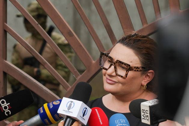 ARMENIA, KOTAYK PROVINCE - JULY 6, 2026: Spokeswoman Iveta Tonoyan appears before the media outside the home of Gagik Tsarukyan, Chairman of Prosperous Armenia, in the village of Arinj, northeast of Yerevan. According to her, searches occur across almost all of the offices of companies owned by Tsarukyan s Multi Group Concern Armenia  - ZUMAt113 20260706_zaa_t113_405 Copyright: xAlexanderxPatrinx