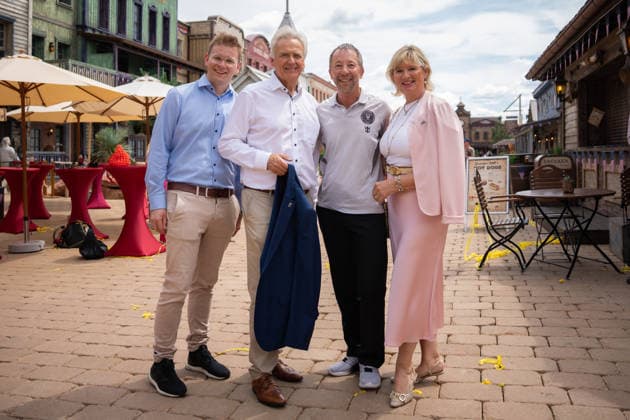 Eröffnung, Europa Park Kinderhaus Kleine Helden, RTL, Wir helfen Kindern, ; Jürgen Mack, Dj Bobo, Frederik Mack, Mauritia Mack, Rust Europa Park Deutschland *** Grand Opening, Europa-Park Kleine Helden Children s House, RTL, Wir helfen Kindern, Jürgen Mack, DJ Bobo, Frederik Mack, Mauritia Mack, Rust Europa-Park Germany Copyright: xFINLEYxMÖRCHx